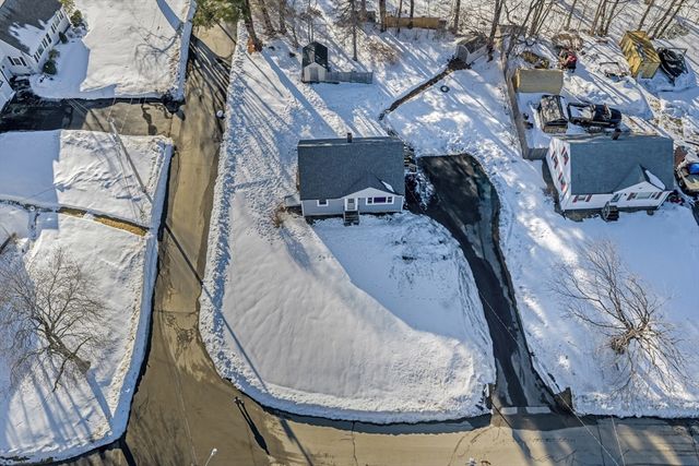 8 Sunset Dr, Leicester, MA 01524