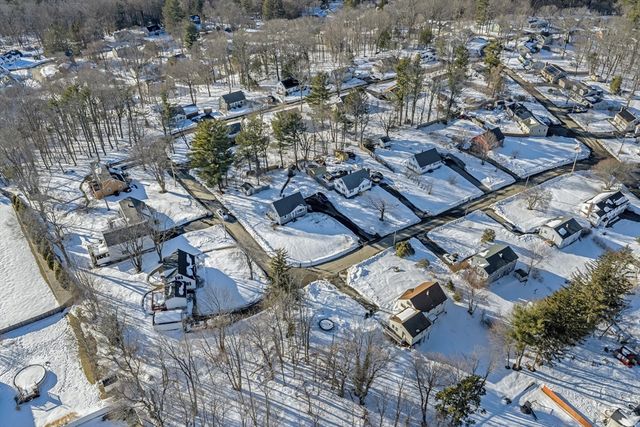 8 Sunset Dr, Leicester, MA 01524