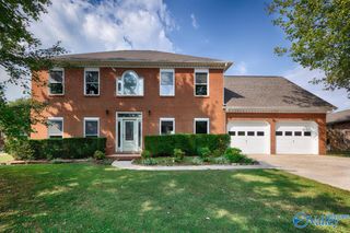 2411 Huntington Lane SE, Decatur, AL 35601