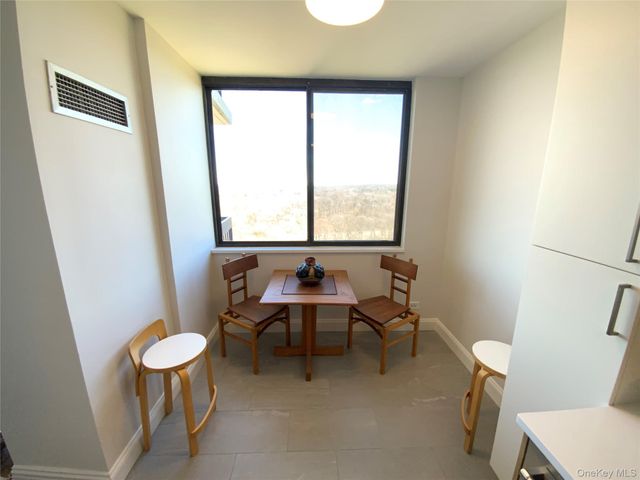 27110 Grand Central Parkway 18E, Floral Park, NY 11005