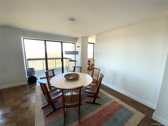 27110 Grand Central Parkway 18E, Floral Park, NY 11005