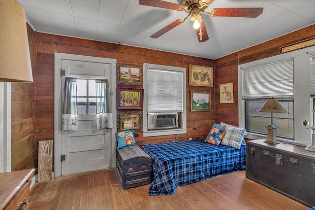 915 Hcr 1227, Whitney, TX 76692