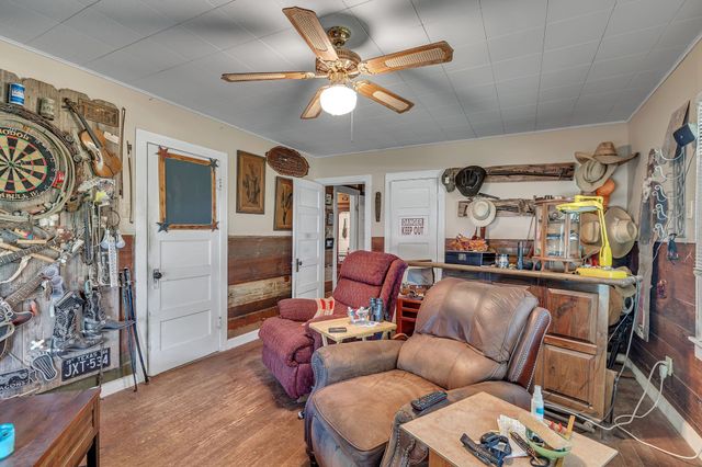 915 Hcr 1227, Whitney, TX 76692