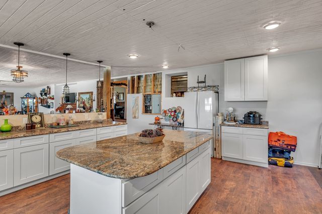 915 Hcr 1227, Whitney, TX 76692