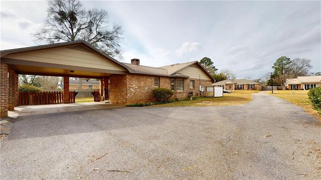 609 Burlington Court, Mobile, AL 36608