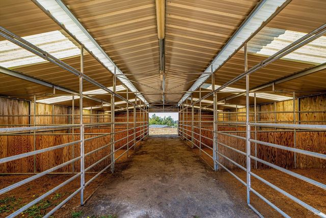 411 Highland Ave, Penngrove, CA 94951