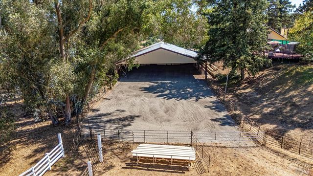 411 Highland Ave, Penngrove, CA 94951