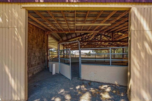 411 Highland Ave, Penngrove, CA 94951