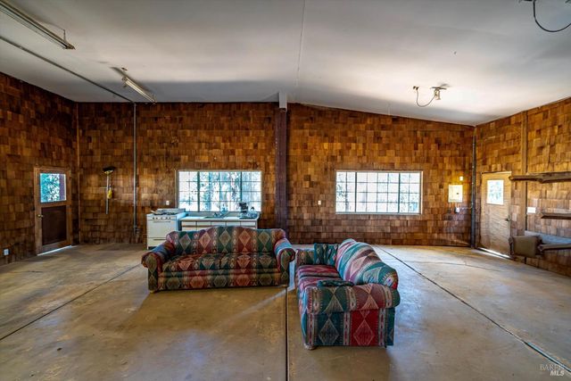 411 Highland Ave, Penngrove, CA 94951