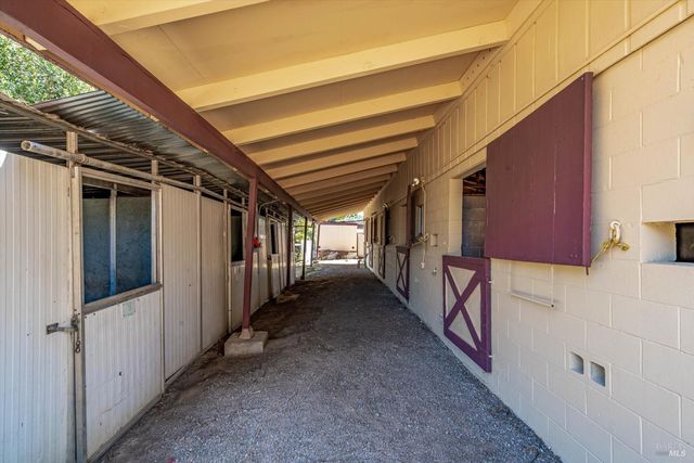 411 Highland Ave, Penngrove, CA 94951