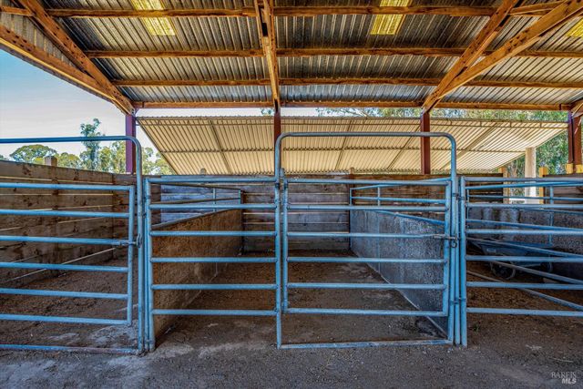 411 Highland Ave, Penngrove, CA 94951