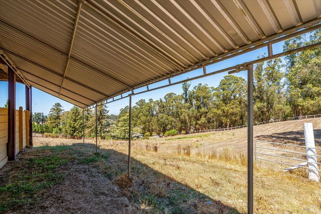 411 Highland Ave, Penngrove, CA 94951