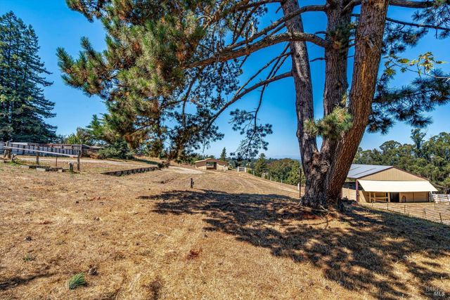 411 Highland Ave, Penngrove, CA 94951