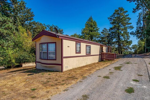 411 Highland Ave, Penngrove, CA 94951