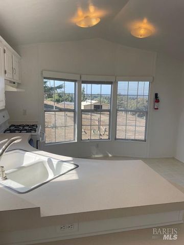 411 Highland Ave, Penngrove, CA 94951