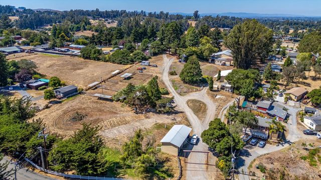 411 Highland Ave, Penngrove, CA 94951