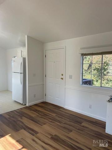 411 Highland Ave, Penngrove, CA 94951