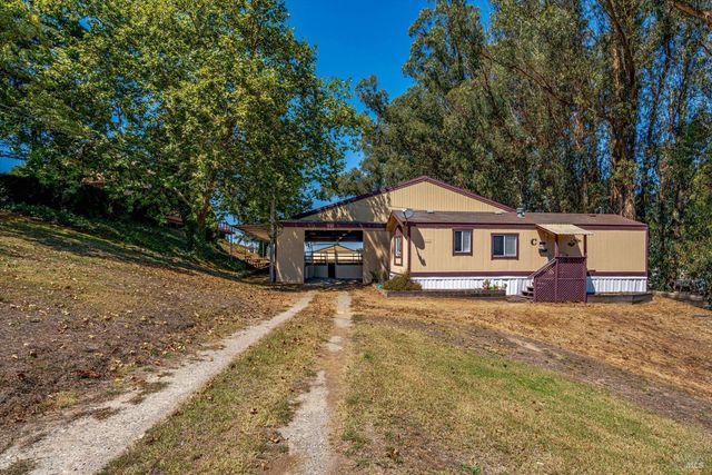 411 Highland Ave, Penngrove, CA 94951