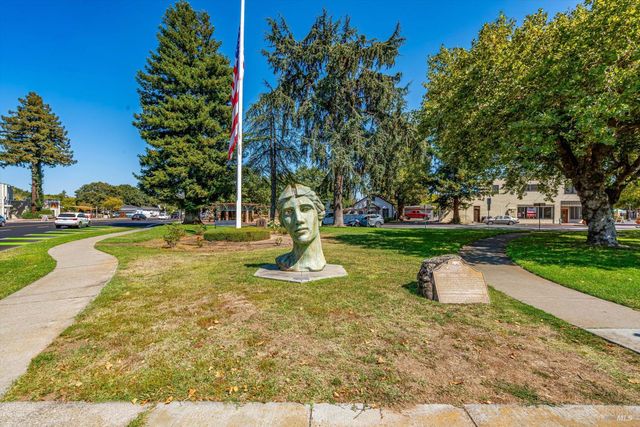 411 Highland Ave, Penngrove, CA 94951