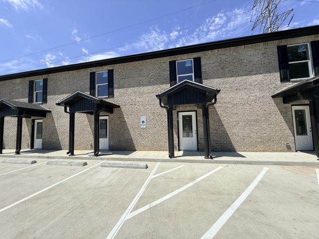 740 Kings Ln Multiple Units, Tullahoma, TN 37388