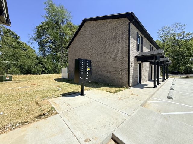 740 Kings Ln Multiple Units, Tullahoma, TN 37388