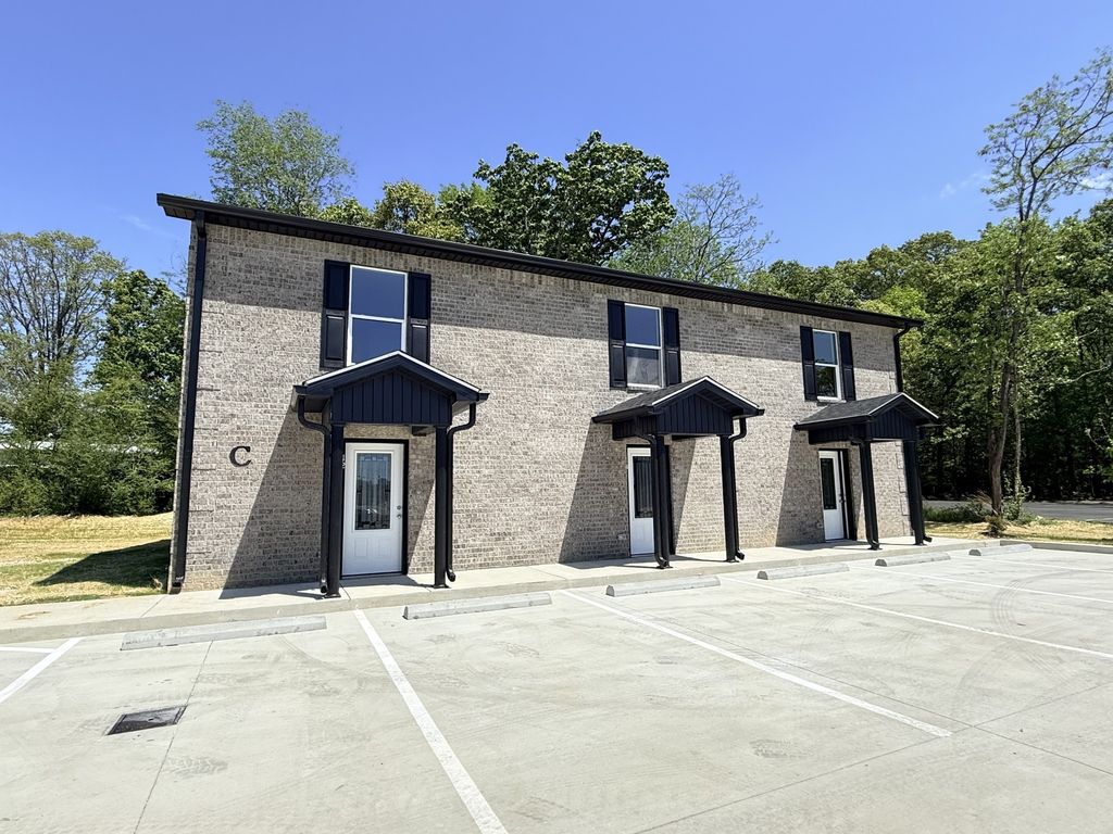 740 Kings Ln Multiple Units, Tullahoma, TN 37388