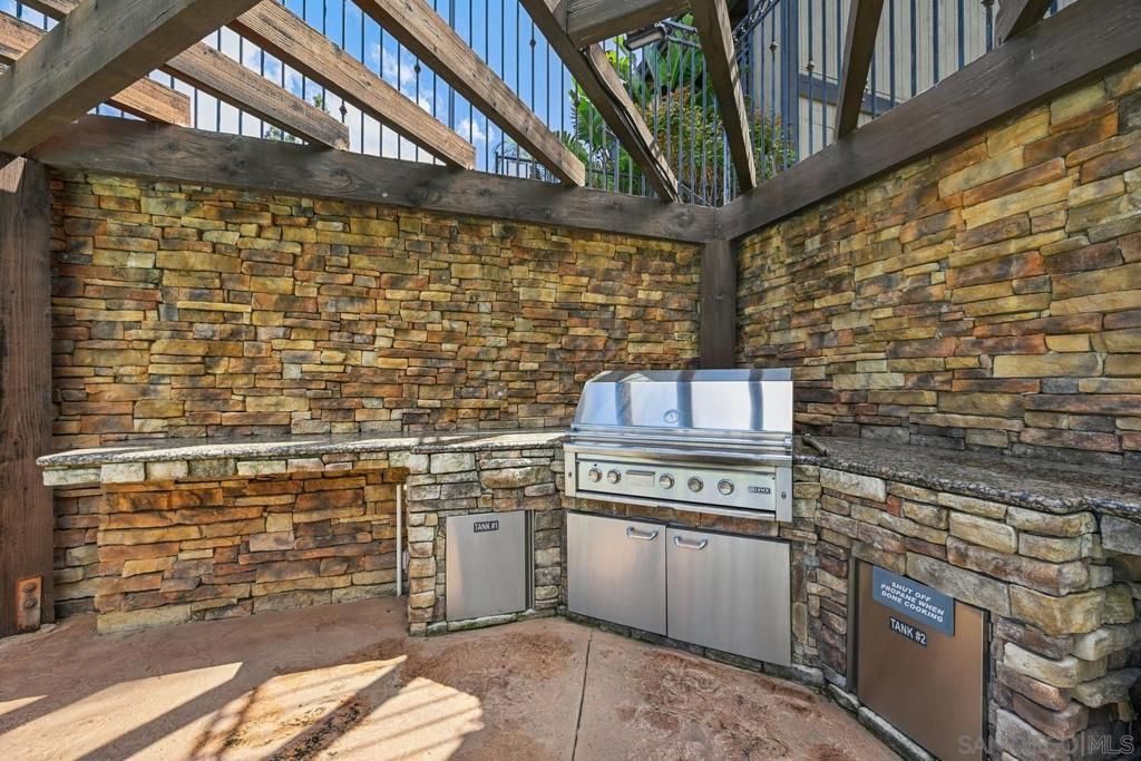 Image 20 of property listing at 1434 Marshall Rd 20, Alpine, CA 91901