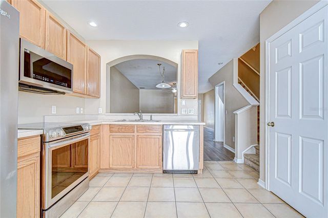 10720 CHESHAM HILL COURT, Riverview, FL 33579