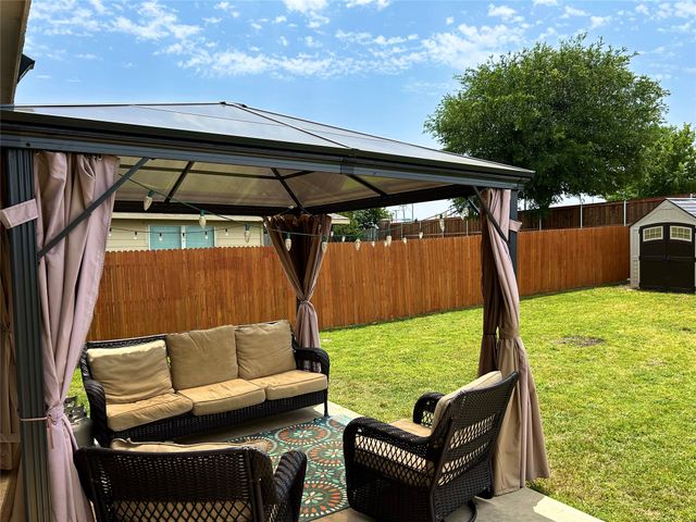 1113 Day Dream Drive, Fort Worth, TX 76052