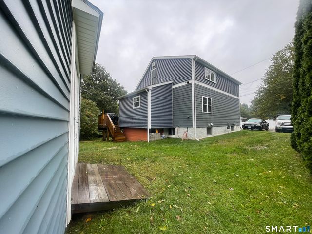 77 Simsbury Street, Waterbury, CT 06704