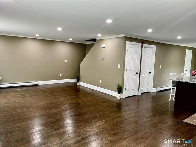 77 Simsbury Street, Waterbury, CT 06704