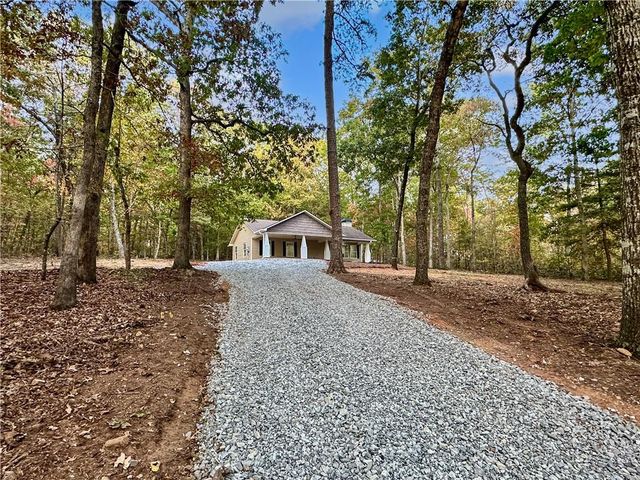 730 Carrie Cove Lane, Clarkesville, GA 30523