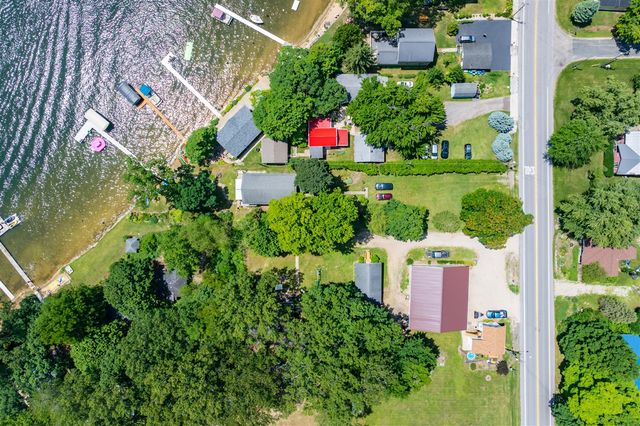 68334 Apple Lane, Benton Harbor, MI 49022