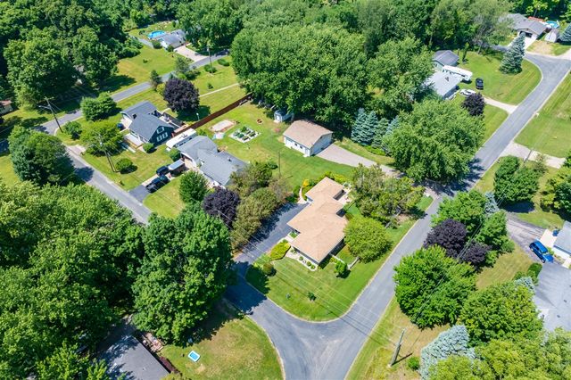 68334 Apple Lane, Benton Harbor, MI 49022