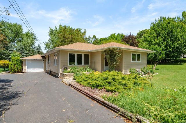 68334 Apple Lane, Benton Harbor, MI 49022