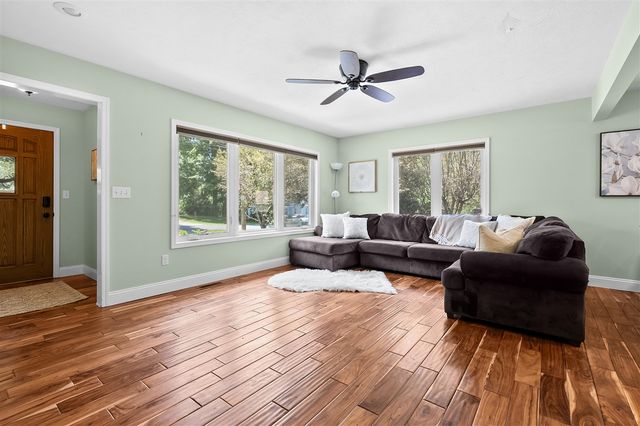 68334 Apple Lane, Benton Harbor, MI 49022