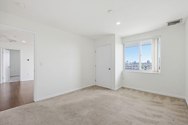30 Chelsea St 814, Everett, MA 02149