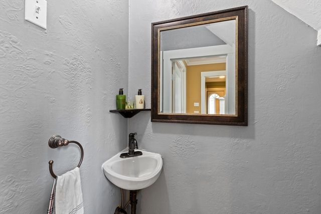 396 Central St, Mansfield, MA 02048