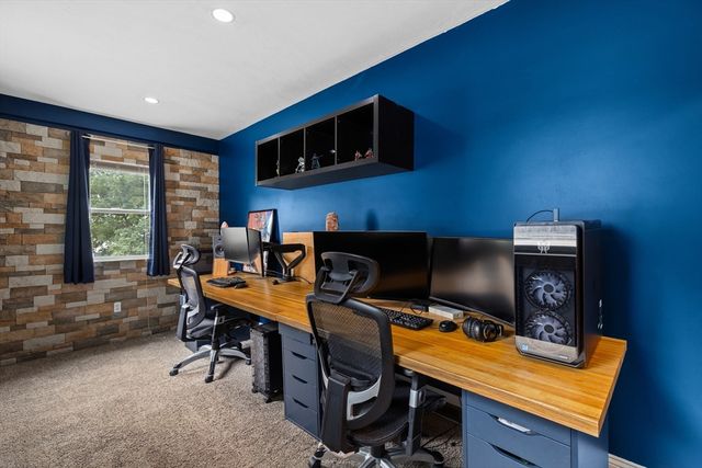 396 Central St, Mansfield, MA 02048