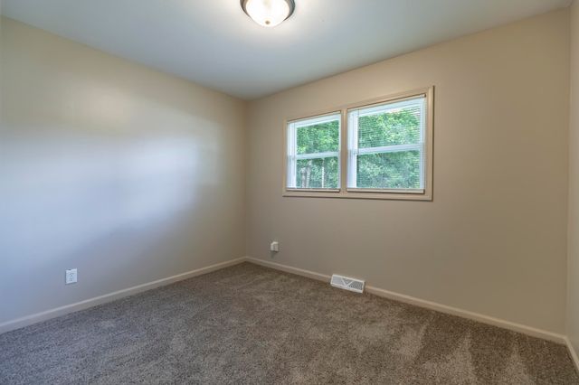 834 S Cline Avenue, Griffith, IN 46319