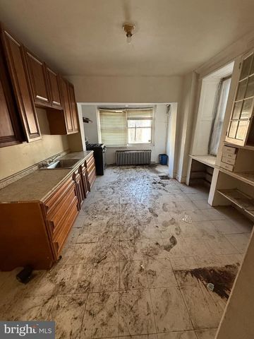 4856 N 8TH ST, Philadelphia, PA 19120