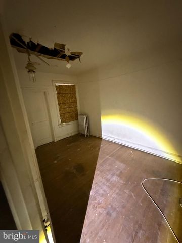 4856 N 8TH ST, Philadelphia, PA 19120
