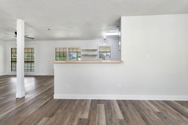 235 Mesa Verde, Livingston, TX 77351