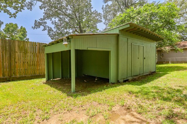 235 Mesa Verde, Livingston, TX 77351
