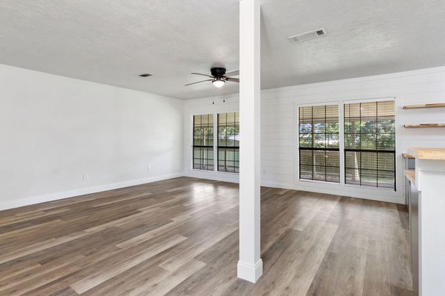 235 Mesa Verde, Livingston, TX 77351