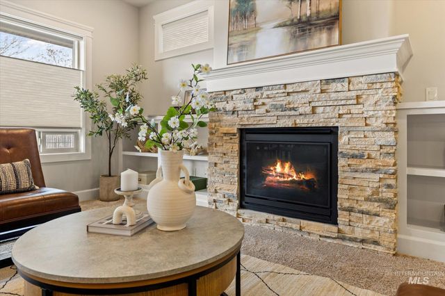 9805 W Wildbranch Dr, Star, ID 83669