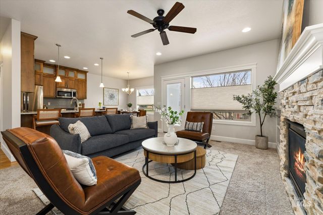 9805 W Wildbranch Dr, Star, ID 83669