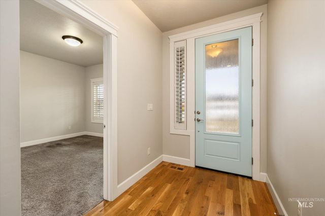 9805 W Wildbranch Dr, Star, ID 83669