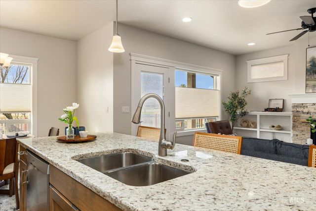 9805 W Wildbranch Dr, Star, ID 83669