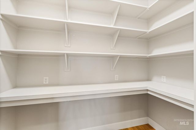 9805 W Wildbranch Dr, Star, ID 83669